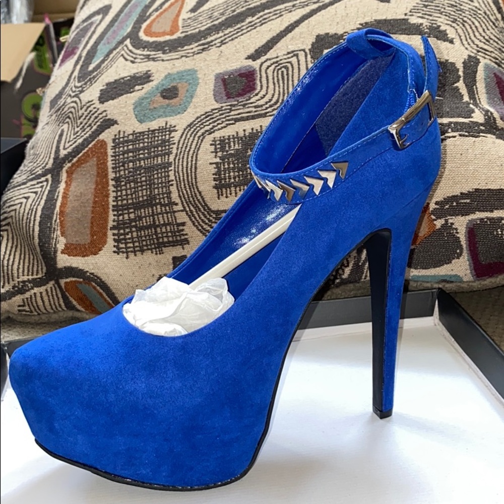 Colbalt blue pumps